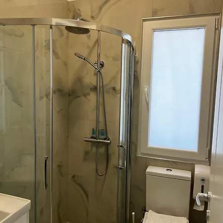 Helena Hotell Shëngjin