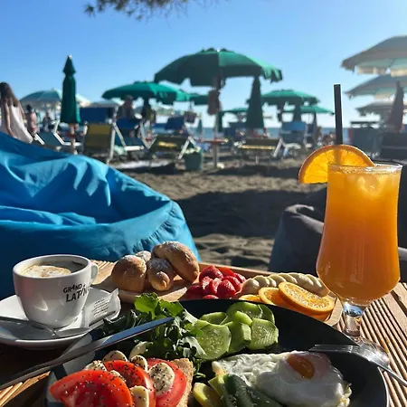 Hotell Helena Shëngjin