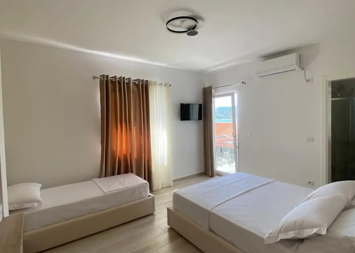 מלון Helena Shëngjin